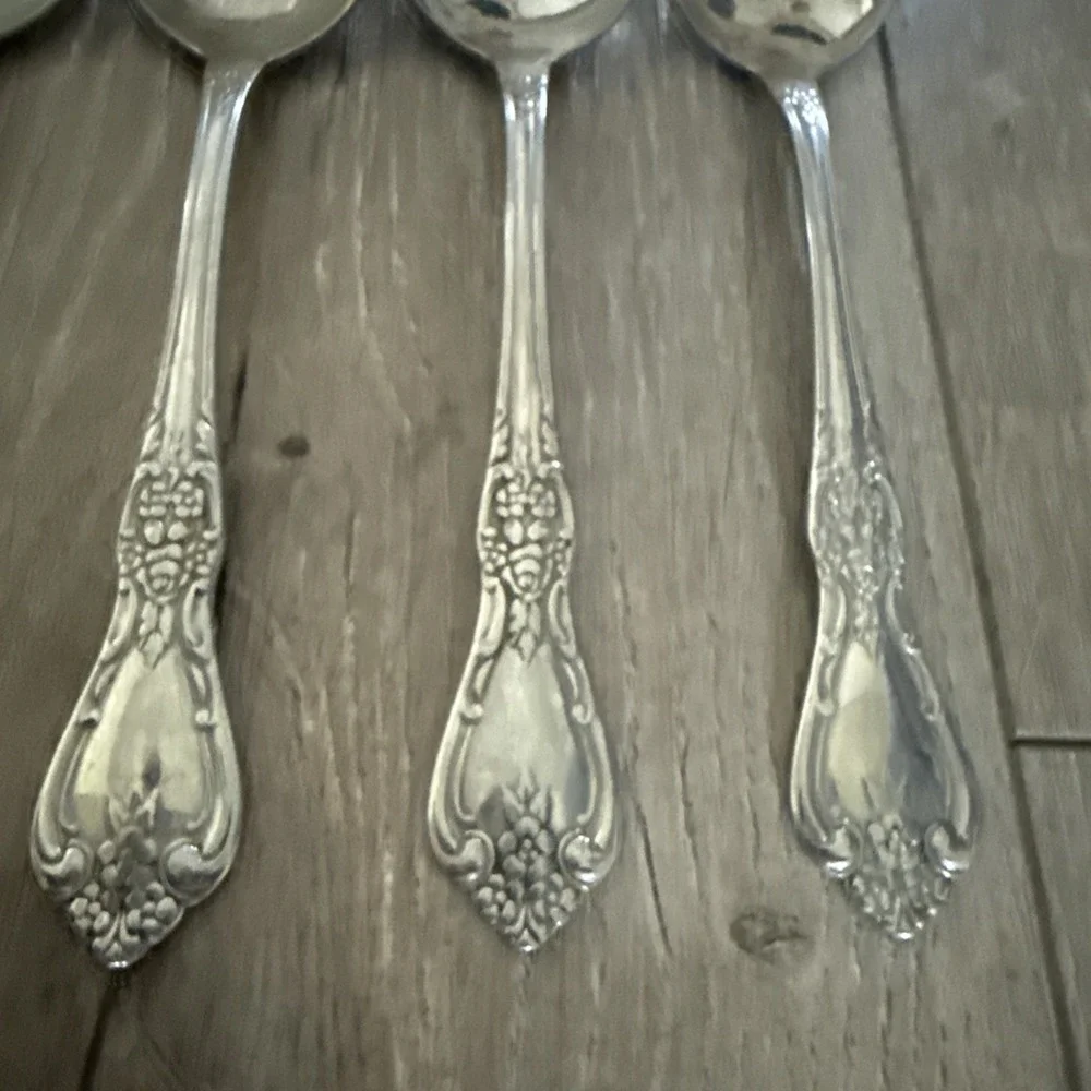 5 PCs Oneida KENNETT SQUARE Stainless Oval Place Soup Spoons Distinction‎ Deluxe